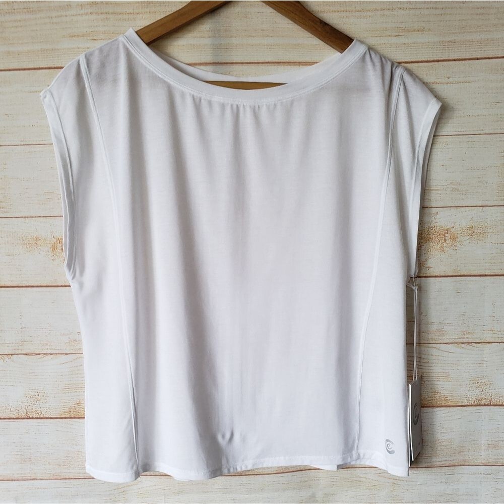 CALME by Johnny Was Cropped Boat Neck White Short Sleeve Workout T-Shirt Large